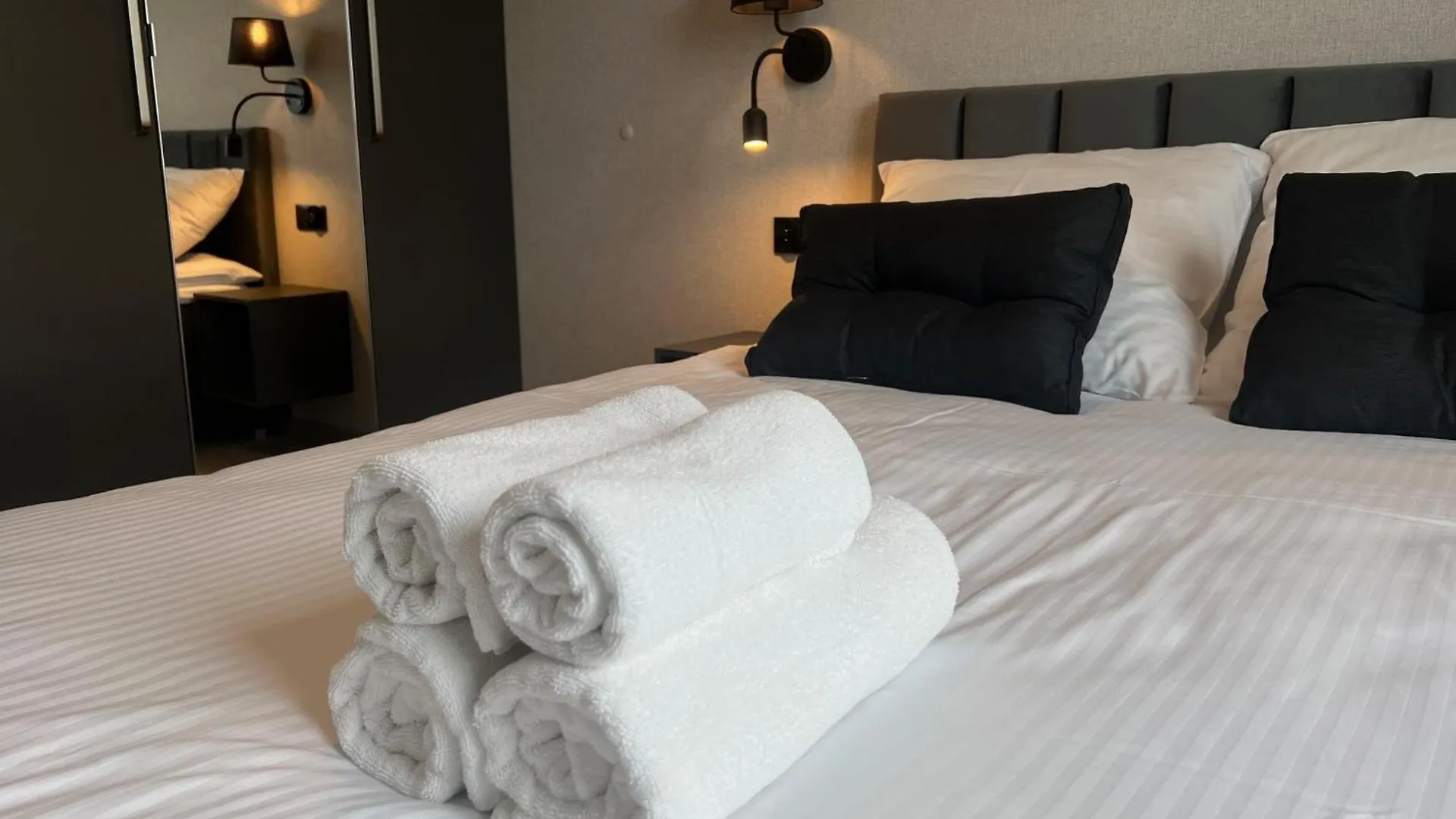 Aycon Apartments By Warszawa