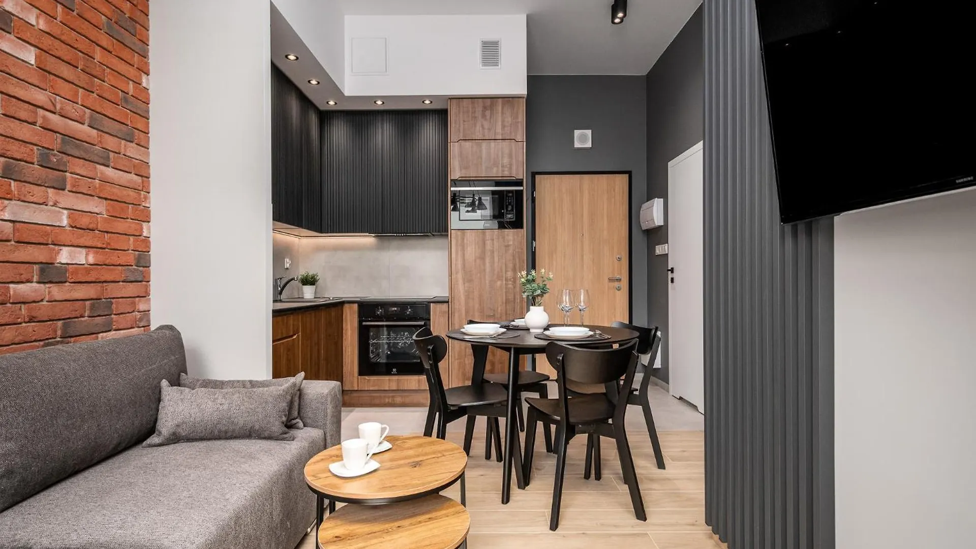 Aycon Apartments By Warsaw Poland